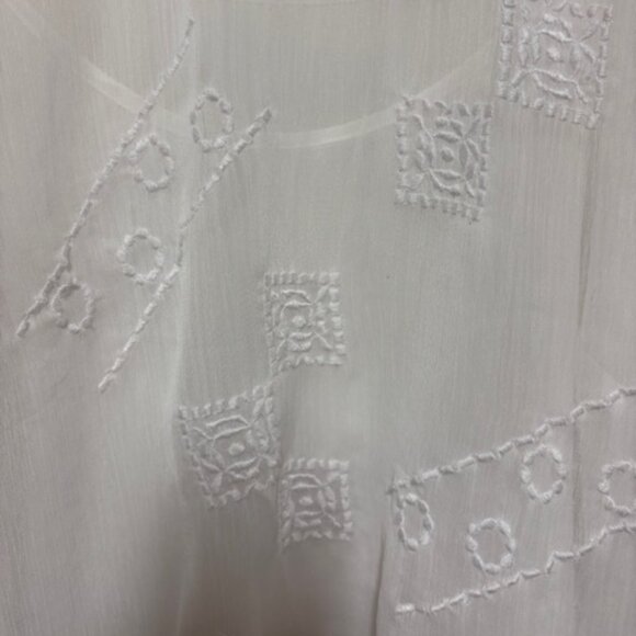 COLDWATER CREEK WHITE CAMISOLE WITH BEAUTIFUL CAP SLEEVE SHEER OVERLAY. SZ. 1X - Picture 4 of 5